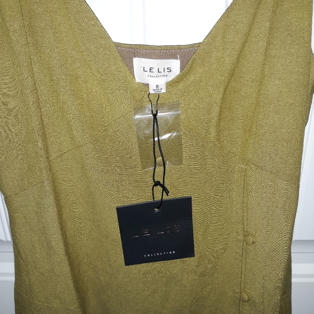 Le Lis knee length spaghetti strap dress - Picture 1 of 3